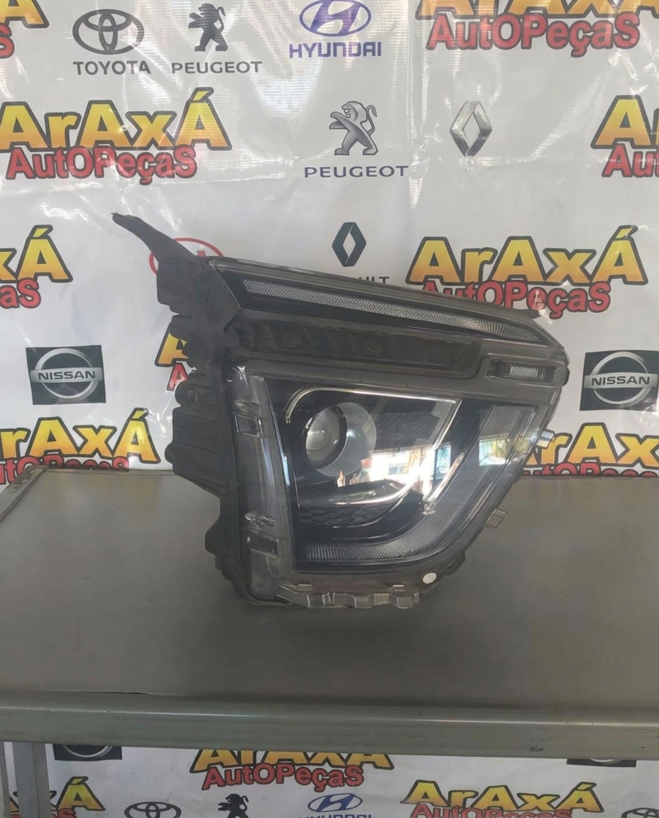 Farol do lado direito para Hyundai Creta 2022